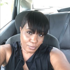 Meet your Posher, Donetta